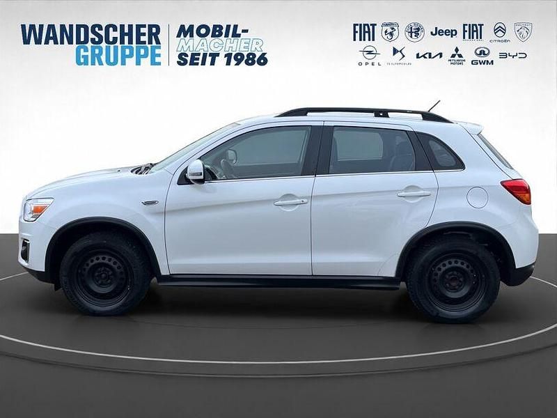 Gebraucht Mitsubishi ASX Plus 117 PS (86 kW) 2016 Weißschwarz SUV