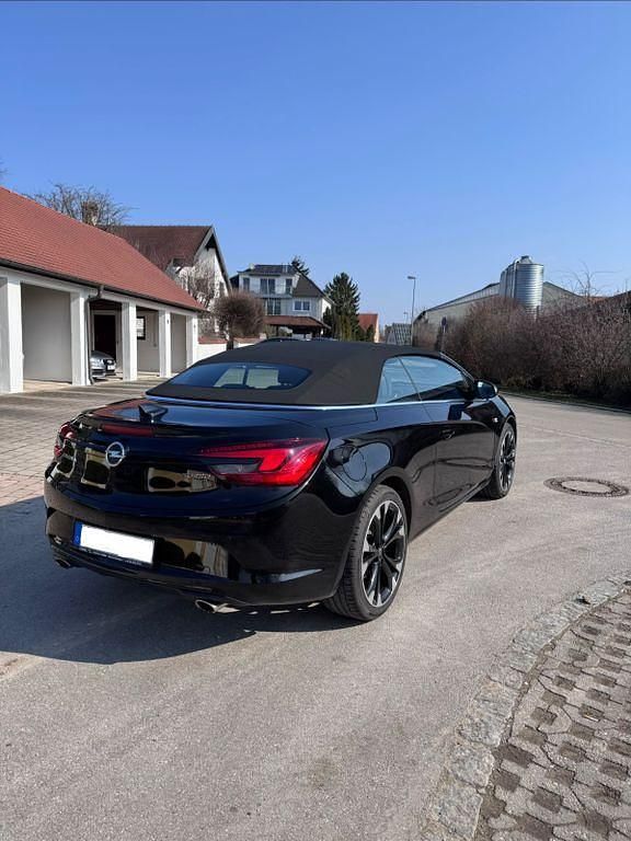 Gebraucht Opel Cascada Ultimate 200 PS (147 kW) 2017 Schwarz Cabrio