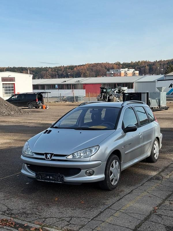 Silber Gebraucht 2004 Peugeot 206 Kombi | 549 € (Guter Preis) - Bild 1/4