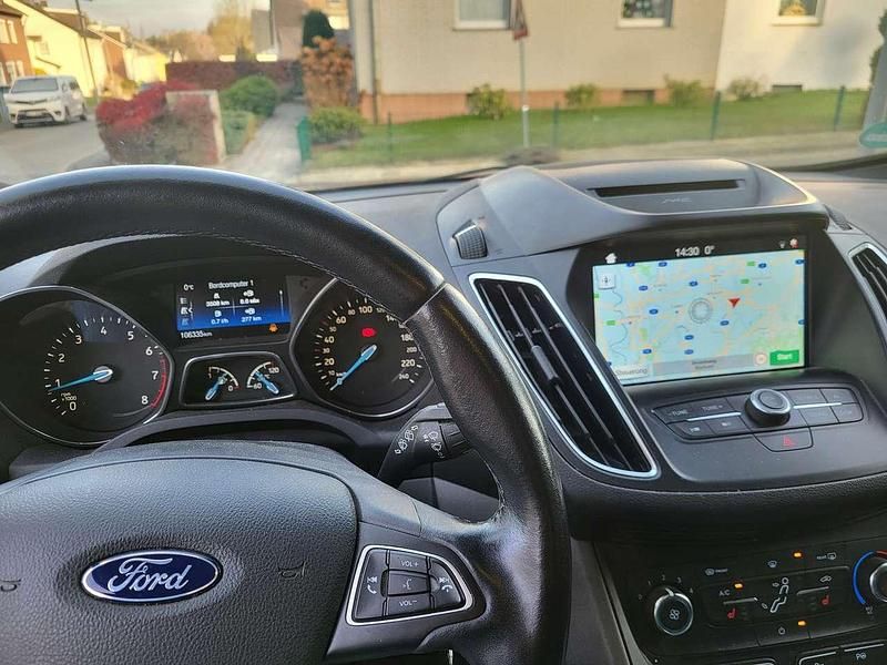 Gebraucht Ford C-MAX Business Edition 125 PS (91 kW) 2017 Rot Van / Kleinbus