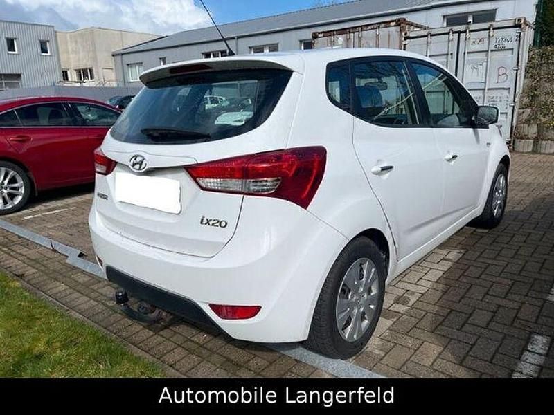 Gebraucht Hyundai ix20 230 PS (169 kW) 2015 Weiß Kleinwagen