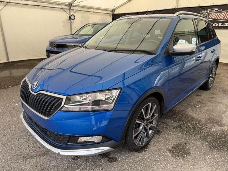 Blau Gebraucht 2019 Skoda Fabia ScoutLine Kombi | 10.400 € (Guter Preis) - Bild 1/4
