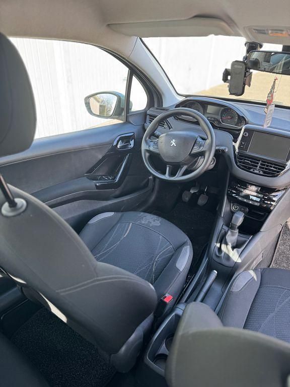 Gebraucht Peugeot 208 95 PS (69 kW) 2012 Silber Kleinwagen