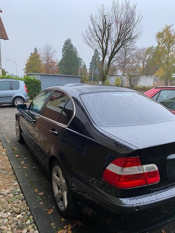 Gebraucht BMW 318 143 PS (105 kW) 2004 Schwarz Limousine