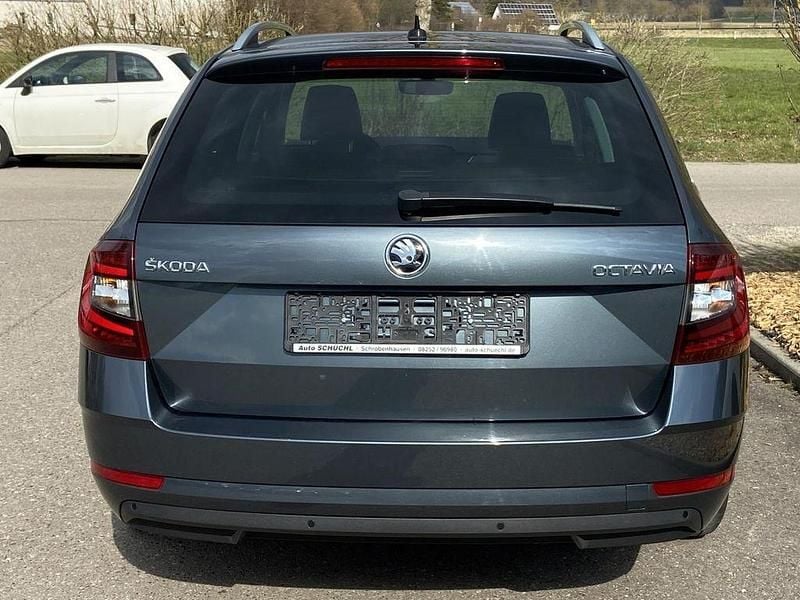 Gebraucht Skoda Octavia Style 150 PS (110 kW) 2020 Grau Kombi