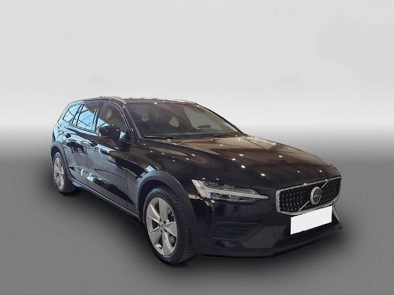 Gebraucht Volvo V60 Plus 197 PS (144 kW) 2022 Schwarz Kombi