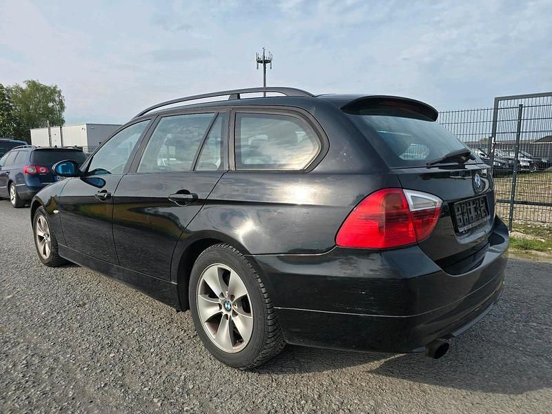 Usata BMW 320 129 CV (94 kW) 2006 Nero Station wagon