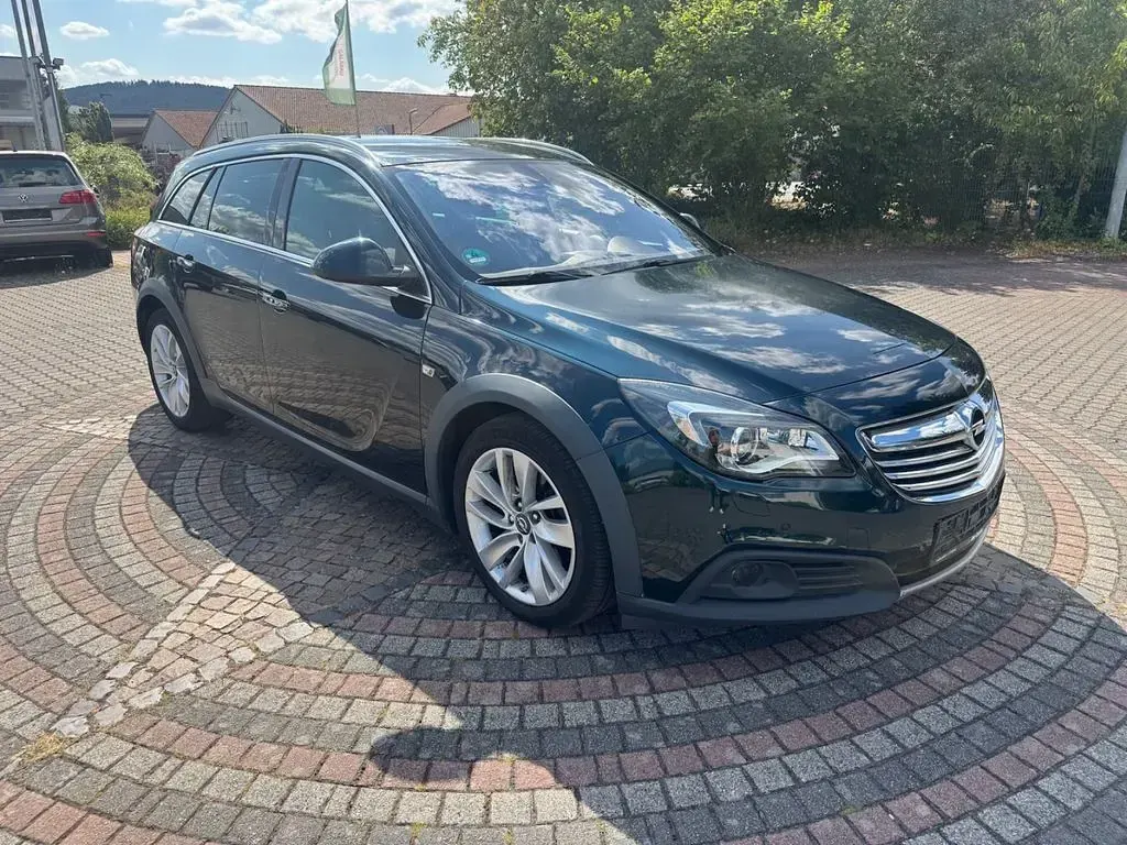 Gebraucht Opel Insignia Country Tourer 163 PS (119 kW) 2014 Grün Limousine