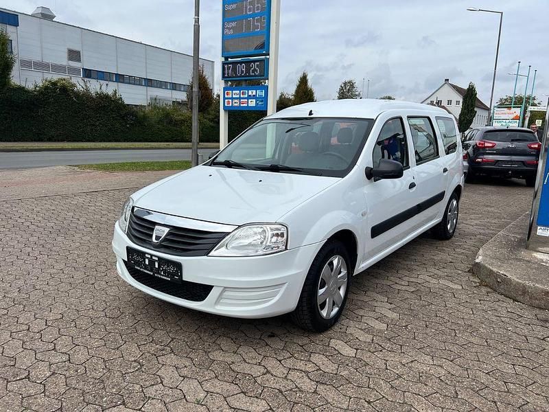 Weiß Gebraucht 2009 Dacia Logan Ambiance Limousine | 2.300 € (Etwas zu teuer) - Bild 1/4