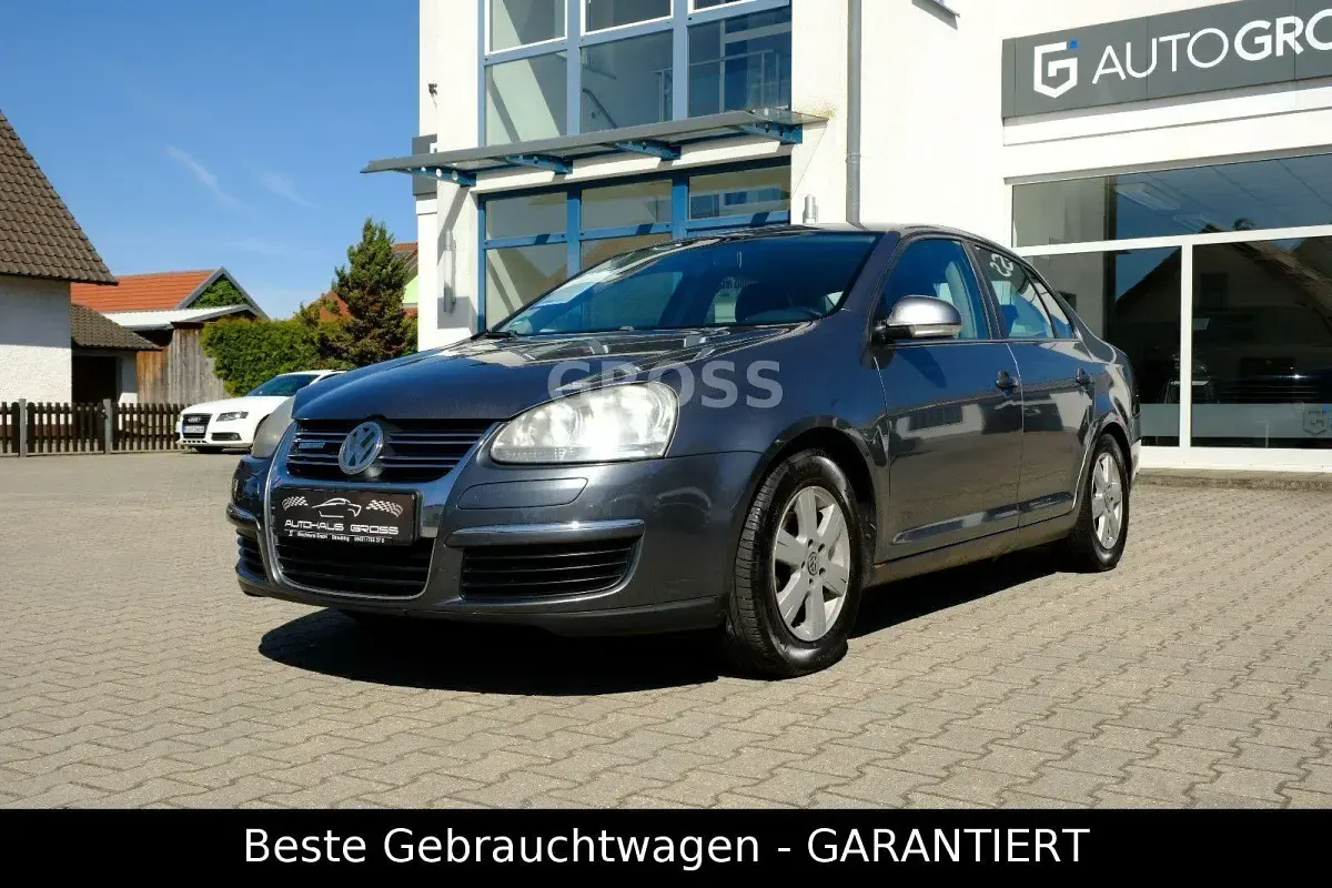Gebraucht VW Jetta Trendline 105 PS (77 kW) 2008 Grau Limousine