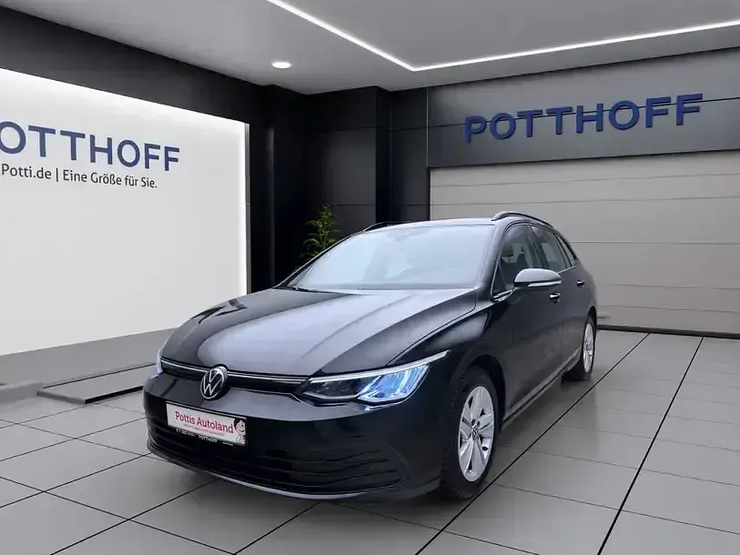 Gebraucht VW Golf VII Life 110 PS (80 kW) 2021 Schwarz Kleinwagen