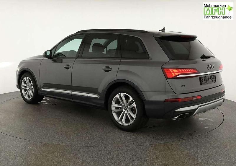 Neu Audi Q7 Basis 231 PS (169 kW) 2025 Samurai grau metallic SUV