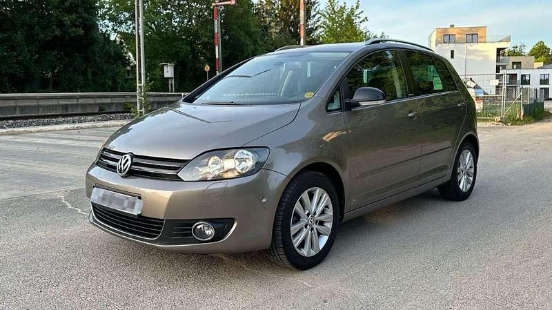 Braun Gebraucht 2012 VW Golf Sportsvan Style Van / Kleinbus | 9.999 € - Bild 1/4
