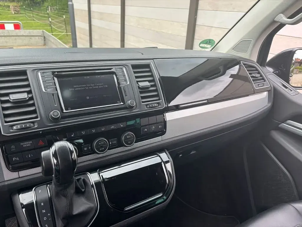 Używany VW T6 Highline 204 KM (150 kW) 2017 Czarny Van