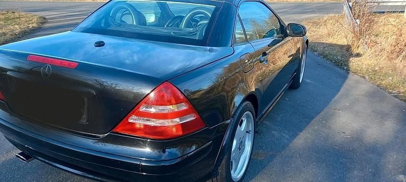 Gebraucht Mercedes SLK320 218 PS (160 kW) 2001 Schwarz Cabrio