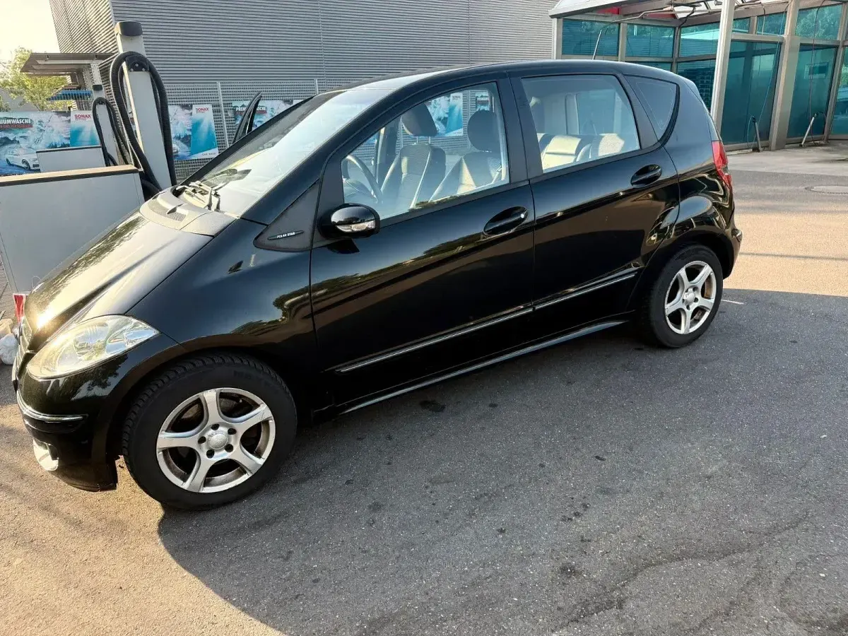 Gebraucht Mercedes A180 Elegance 109 PS (80 kW) 2006 Schwarz Van / Kleinbus
