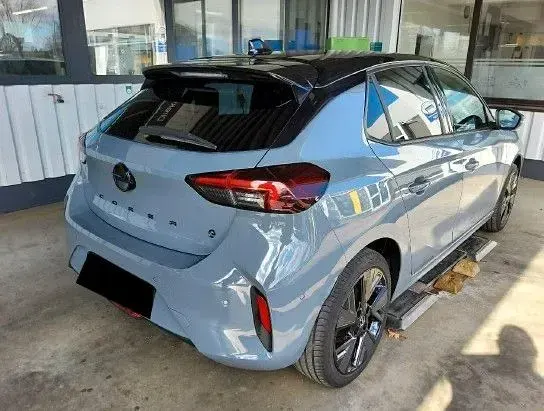 Usata Opel Corsa-e 114 kW (156 CV) 2023 Grigio Utilitaria
