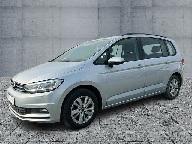Gebraucht VW Touran Comfortline 122 PS (89 kW) 2022 Reflexsilber metallic Van / Kleinbus