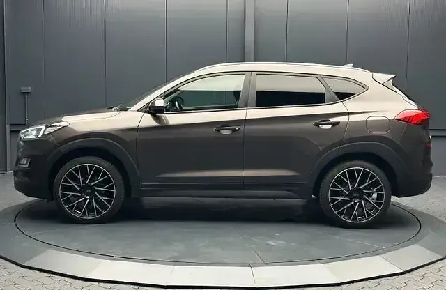 Gebraucht Hyundai Tucson Trend 132 PS (97 kW) 2019 Braun SUV