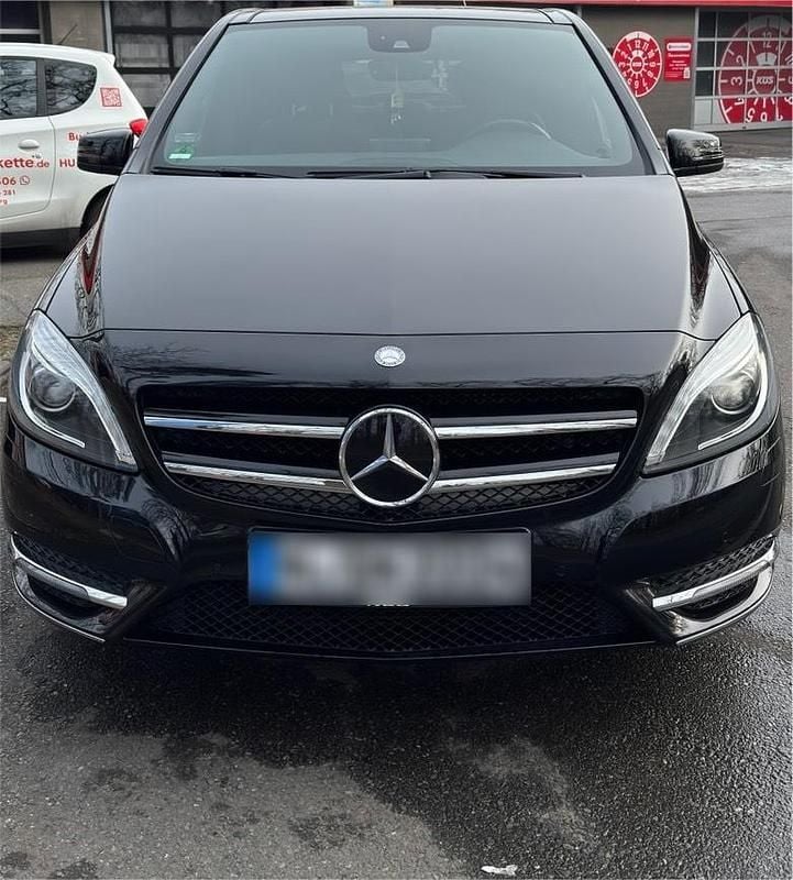 Gebraucht Mercedes B220 184 PS (135 kW) 2013 Schwarz Van / Kleinbus