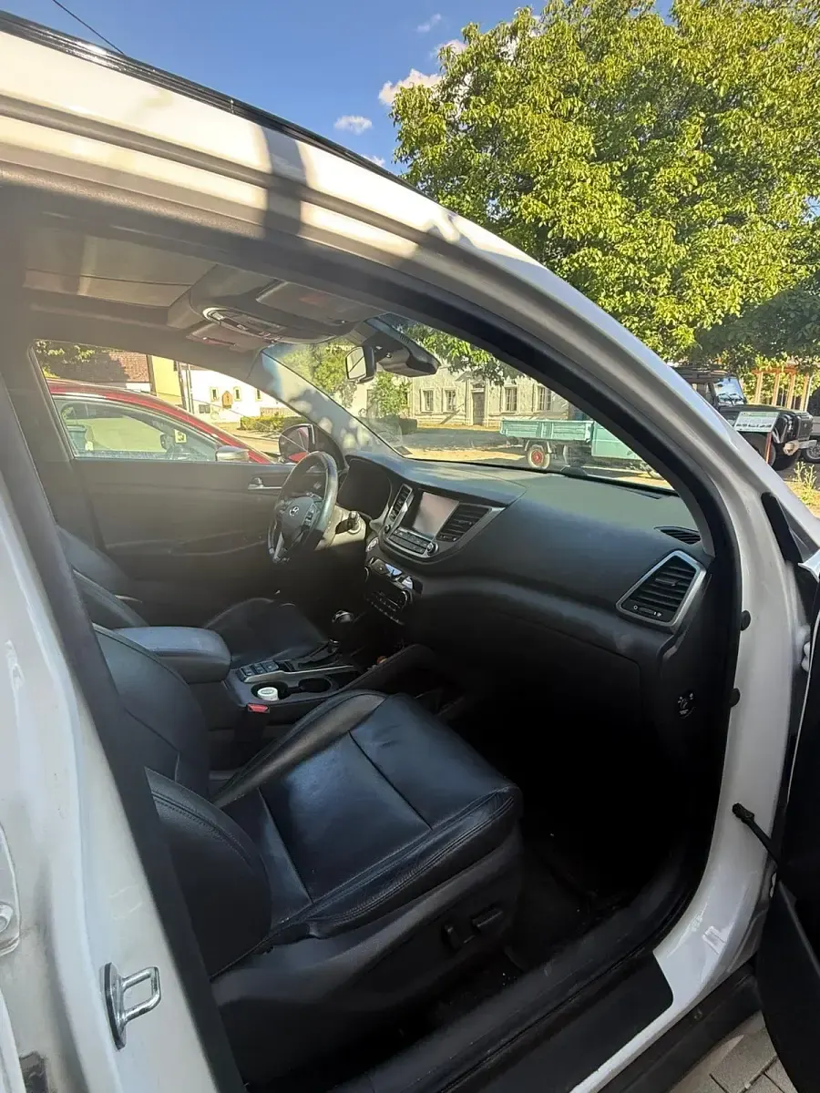 Gebraucht Hyundai Tucson 185 PS (136 kW) 2017 Weiß SUV