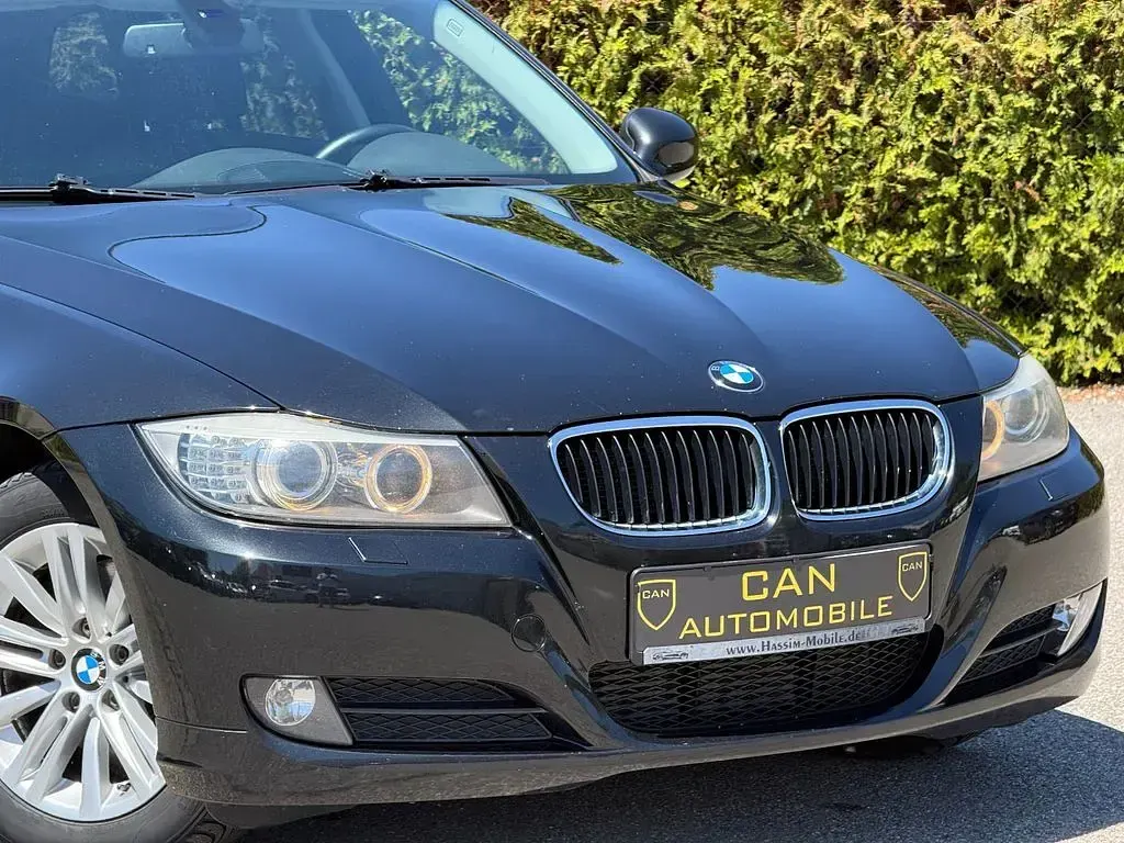 Gebraucht BMW 320 Comfort Edition 177 PS (130 kW) 2009 Schwarz Kombi