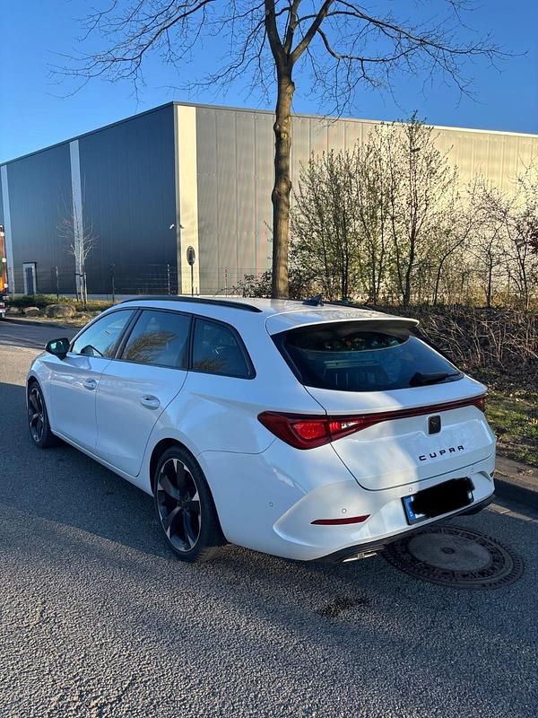 Gebraucht Cupra Leon 150 PS (110 kW) 2024 Weiß Kombi