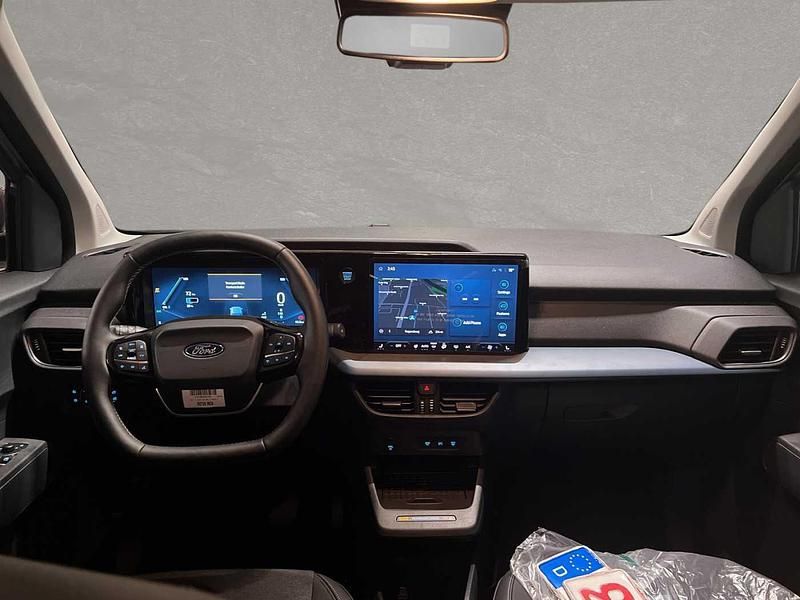 Neu Ford Courier 100 kW (136 PS) 2025 Grün Van / Kleinbus