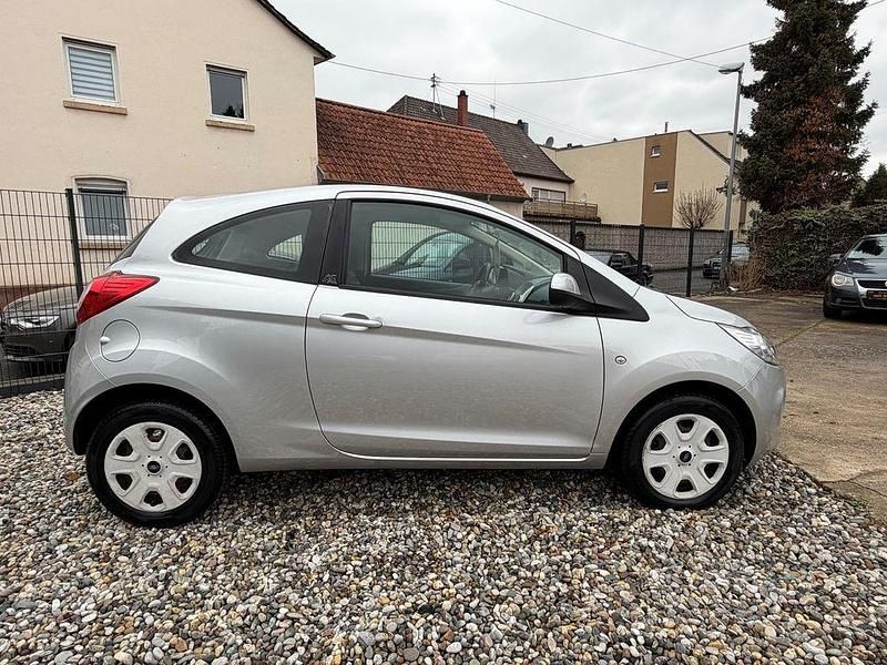 Gebraucht Ford Ka 69 PS (50 kW) 2014 Silber Kleinwagen