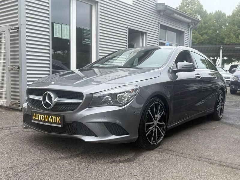 Grau Gebraucht 2016 Mercedes CLA180 Limousine | 15.500 € (Guter Preis) - Bild 1/4