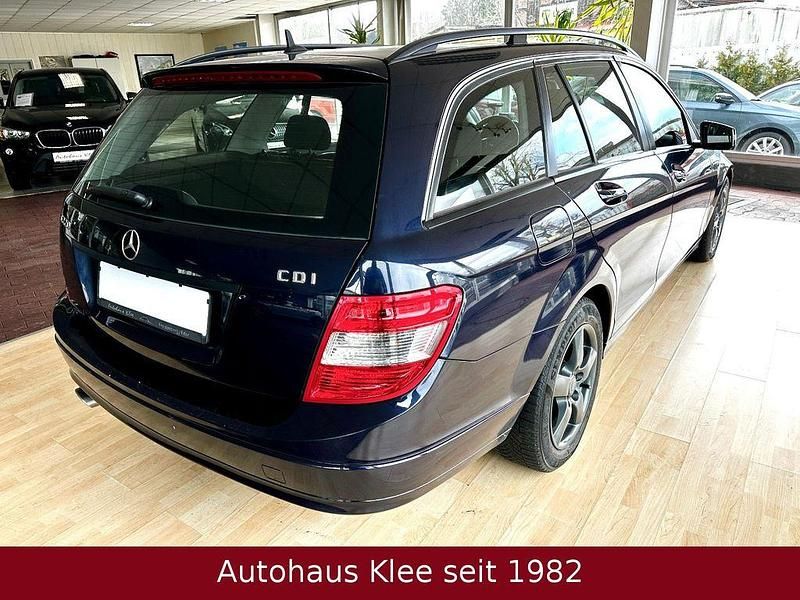 Gebraucht Mercedes C220 170 PS (125 kW) 2009 Blau Limousine