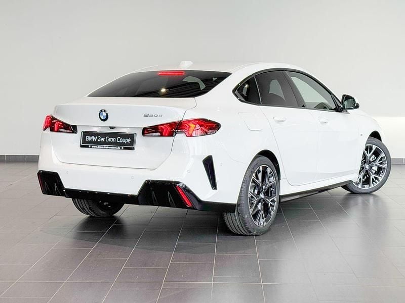 Gebraucht BMW 220 M Sport 170 PS (125 kW) 2025 Weiss Coupé