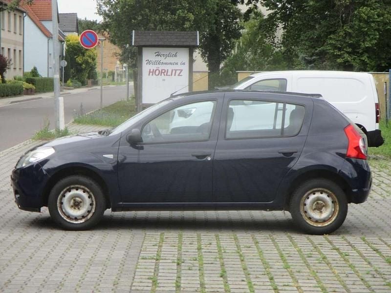 Gebraucht Dacia Sandero Basis 75 PS (55 kW) 2012 Blau marine Kleinwagen