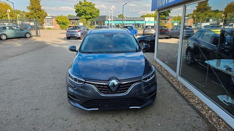 Gebraucht 2022 Renault Mégane IV Business Limousine | 15.990 € (Fairer Preis) - Bild 1/4