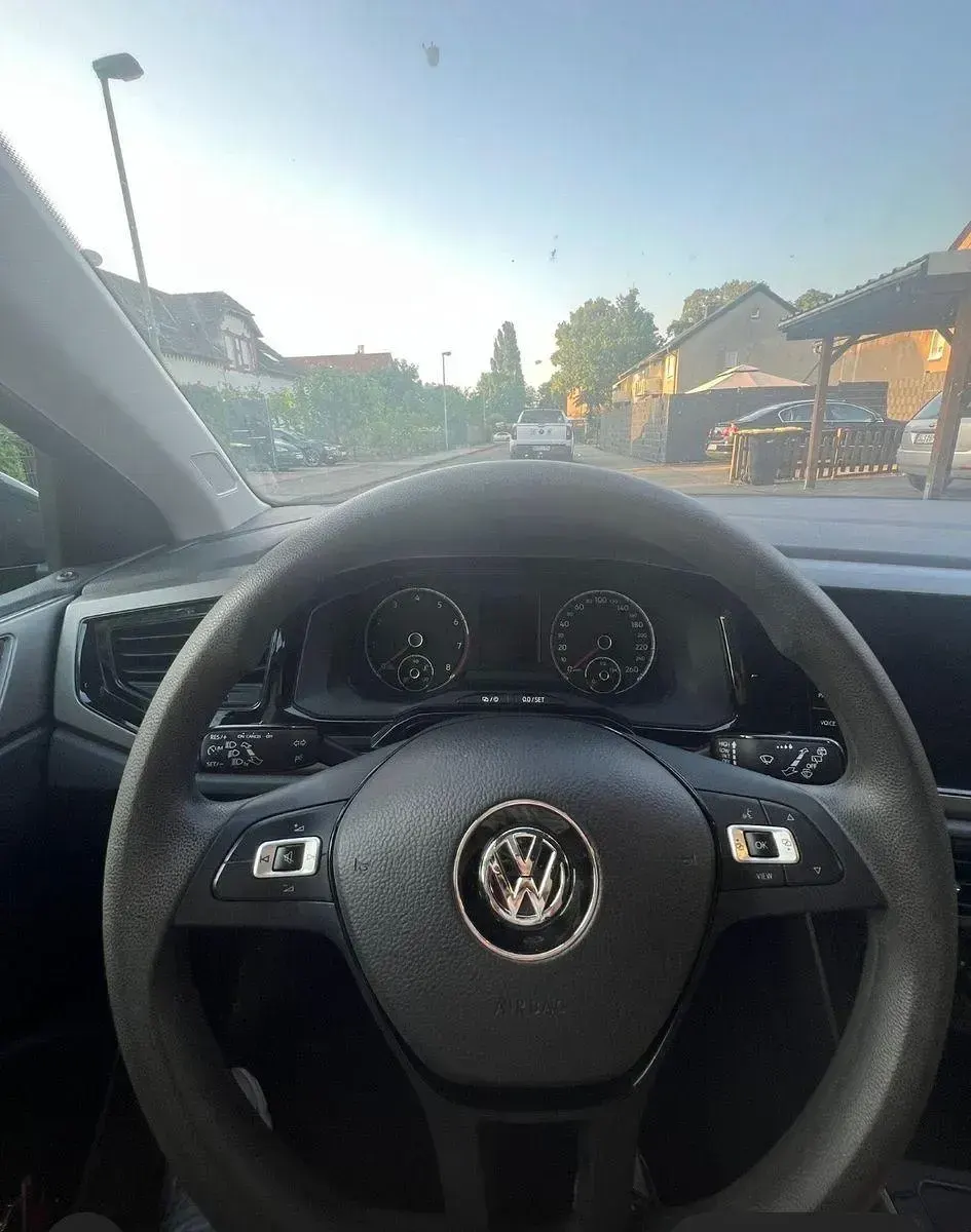 Gebraucht VW Polo Comfortline 75 PS (55 kW) 2017 Grau Kleinwagen