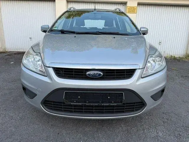 Gebraucht Ford Focus Style 101 PS (74 kW) 2010 Silber Kombi