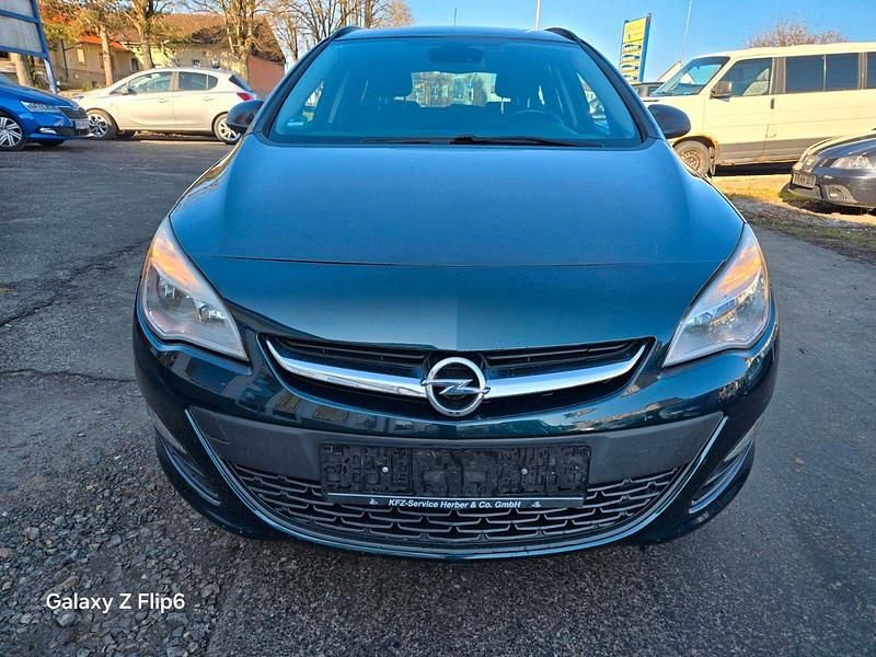 Gebraucht Opel Astra 165 PS (121 kW) 2011 Schwarz Kombi