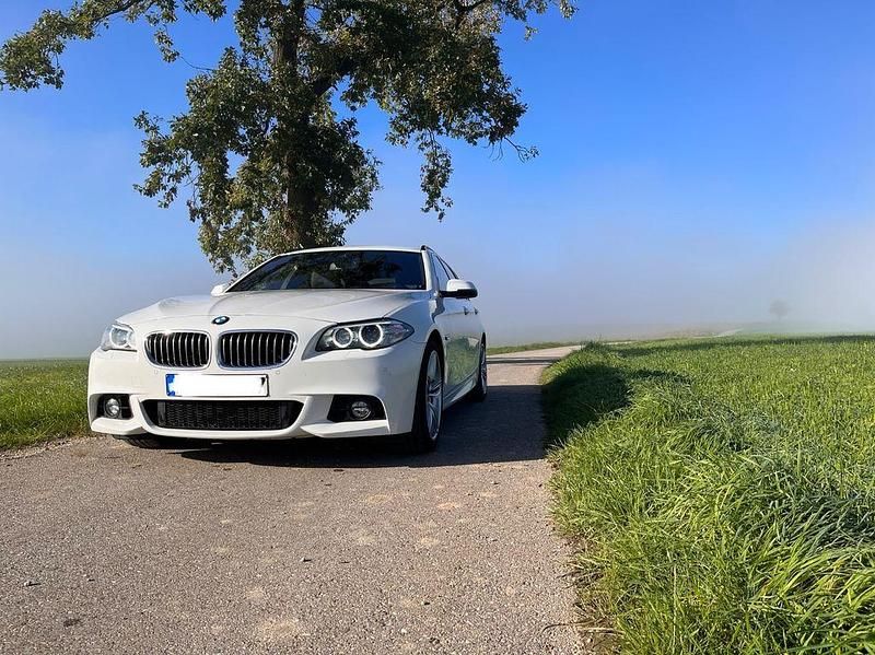 Weiß Gebraucht 2016 BMW 520 Performance Kombi | 18.999 € (Etwas zu teuer) - Bild 1/4