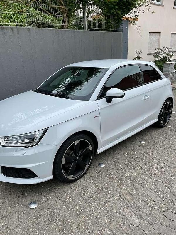 Gebraucht 2015 Audi A1 Sport Kleinwagen | 17.500 € (Teuer) - Bild 1/4