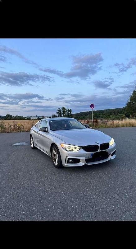 Silber Gebraucht 2015 BMW 430 Luxury Line Coupé | 17.500 € (Fairer Preis) - Bild 1/4