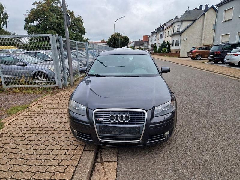 Grau Gebraucht 2008 Audi A3 Sportback S-Line Limousine | 2.399 € (Superpreis) - Bild 1/4