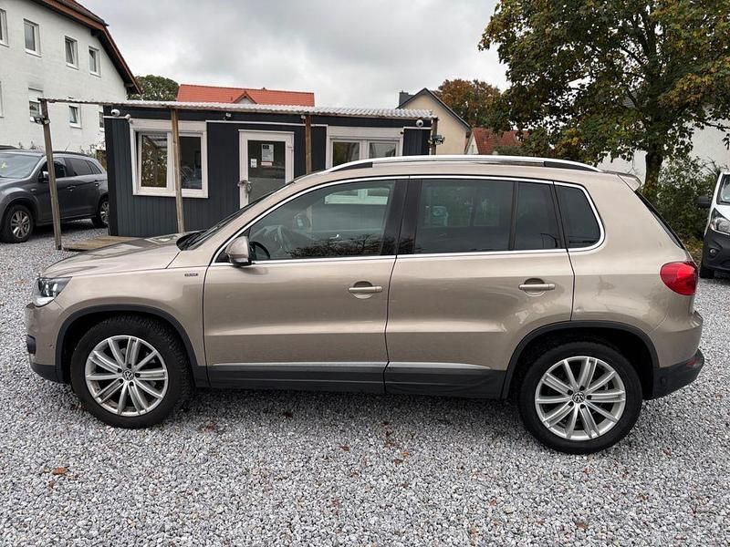 Gebraucht VW Tiguan LOUNGE 110 PS (80 kW) 2016 Beige SUV