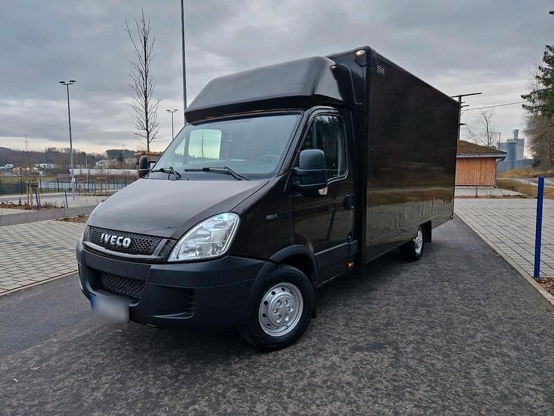 Gebraucht Iveco Daily 130 PS (95 kW) 2011 Braun Van / Kleinbus