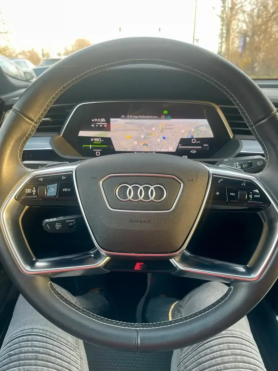 Gebraucht Audi e-tron S-Line 242 kW (330 PS) 2020 Schwarz SUV