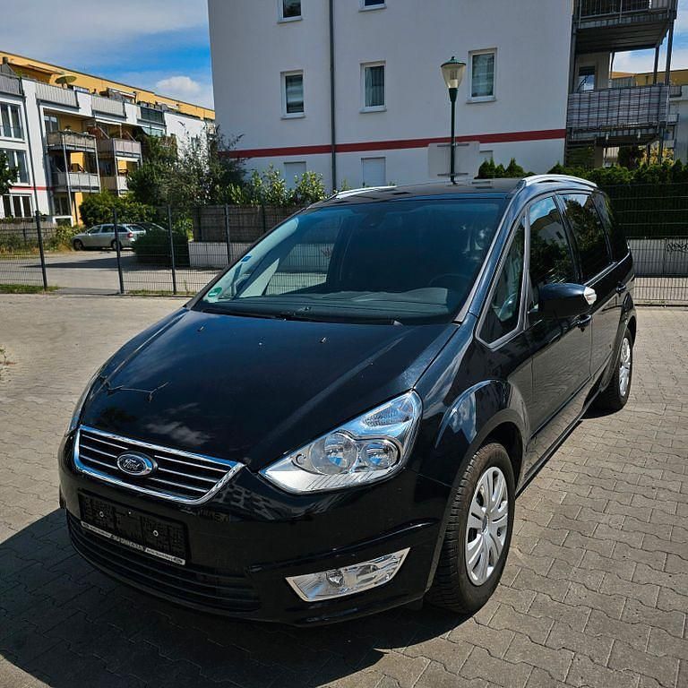 Schwarz Gebraucht 2013 Ford Galaxy Van / Kleinbus | 9.590 € (Fairer Preis) - Bild 1/4