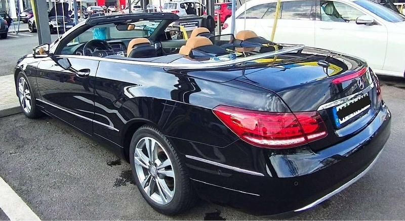 Gebraucht Mercedes E200 Avantgarde 184 PS (135 kW) 2013 Schwarz Cabrio