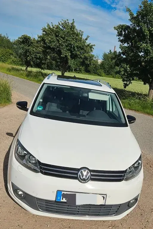 Gebraucht VW Touran Style 140 PS (102 kW) 2011 Weiß Van / Kleinbus
