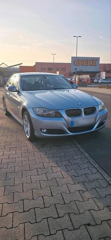 Gebraucht BMW 330 245 PS (180 kW) 2009 Blau Limousine
