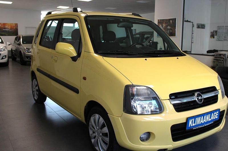 Gebraucht Opel Agila Basis 75 PS (55 kW) 2004 Gelb Van / Kleinbus