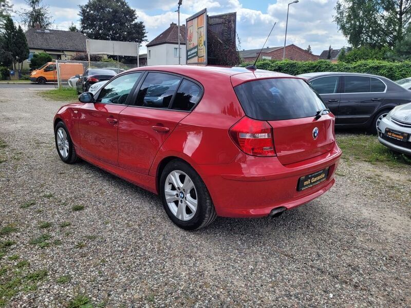 Gebraucht BMW 116 Advantage 122 PS (89 kW) 2009 Rot Kleinwagen